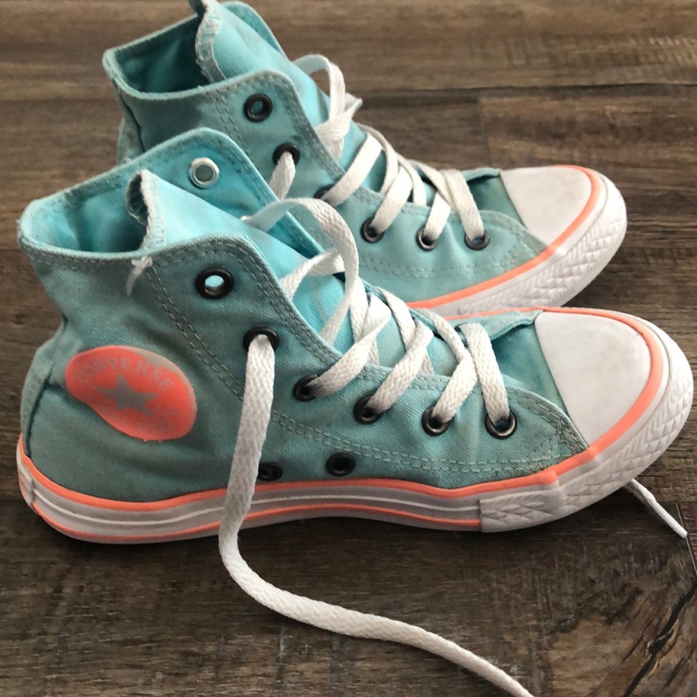 Kids Size 1 Converse